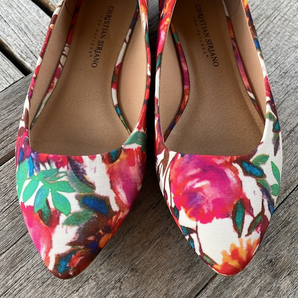 Christian Siriano Pink & Green Floral Pointed Flats - Picture 6 of 13